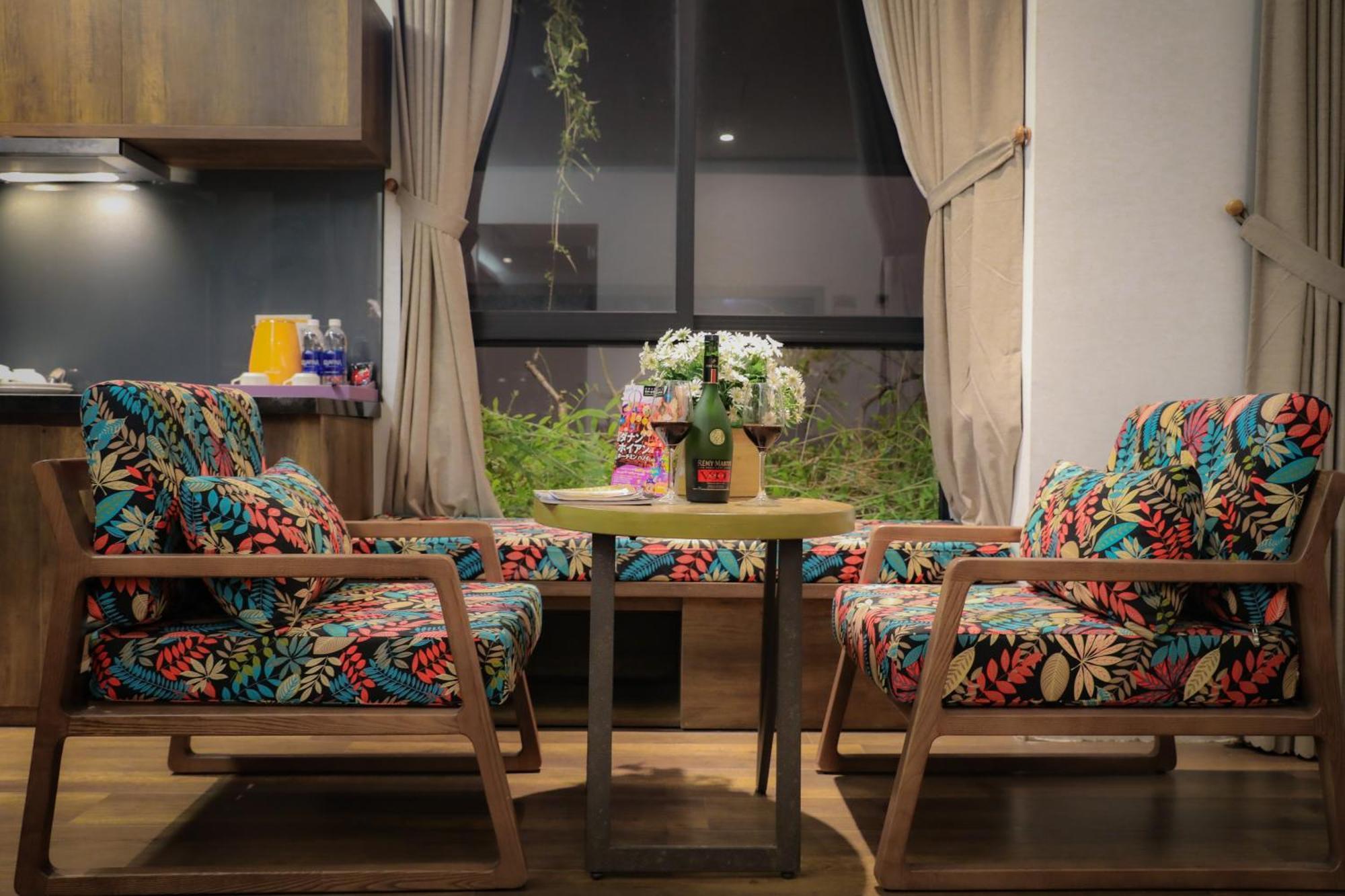 Khách sạn hẻo lánh K House